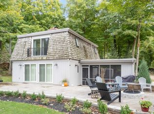 7175 Wildwood Dr, South Haven, MI 49090
