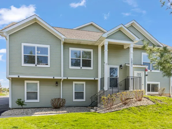 1301 Carolyn Ct, Yorkville, IL 60560