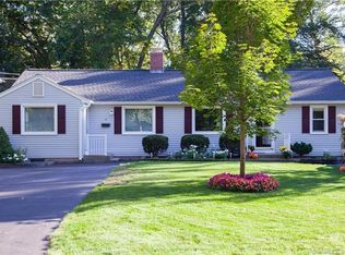 86 Clinton St, Glastonbury, CT 06033