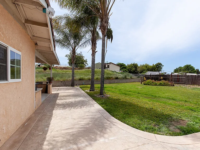 5609 Cervantes Ave — Photo 22