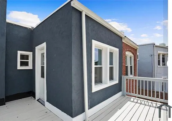 3 bed, 1400 sqft, $3,900 — Photo 2