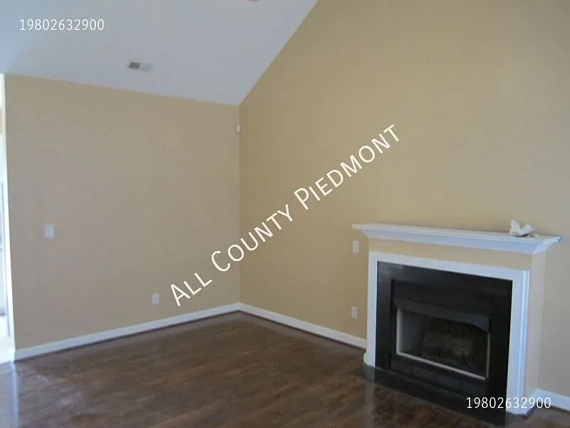 7825 Pebbleridge — Photo 3
