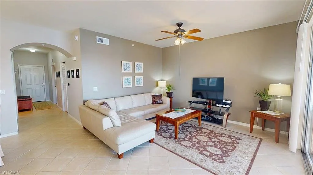 2 bed, 2.0 bath, 1232 sqft, $5,000 — Photo 4