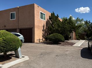 8436 Chambers Ct NE APT B, Albuquerque, NM 87111