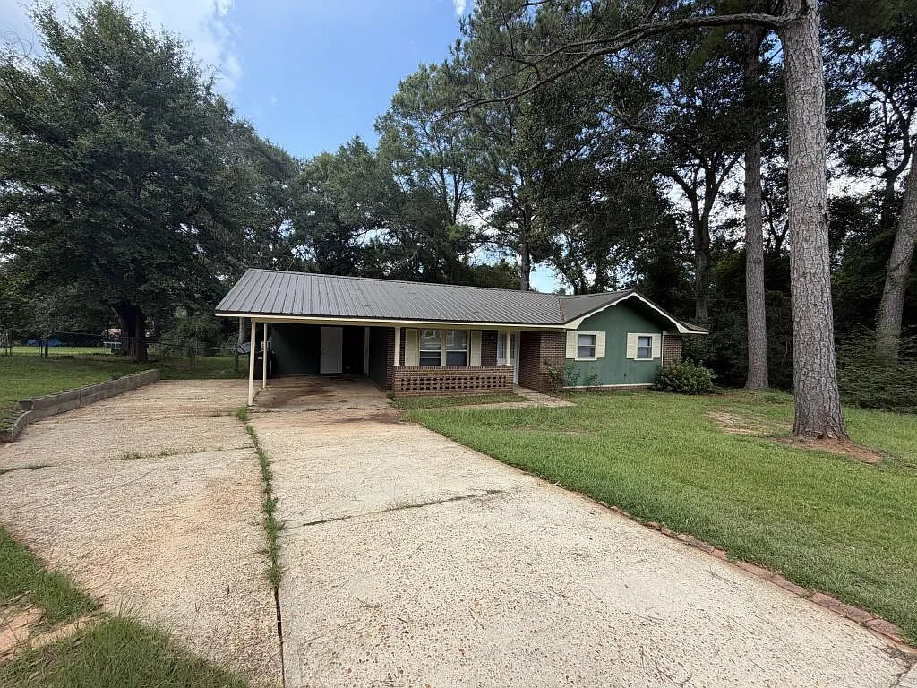 1161 HWY 134 E — Photo 2