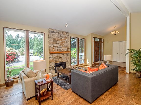 2nd image of 4402 NE 187th Pl