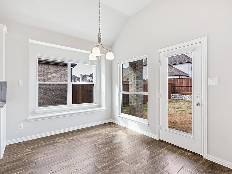 5821 Humber Ln — Photo 11