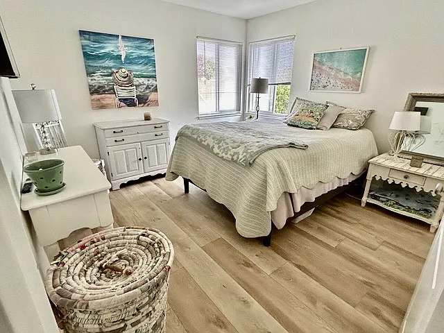 425 Coates Dr — Photo 3