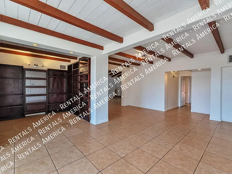 2250 E La Mirada St — Photo 4