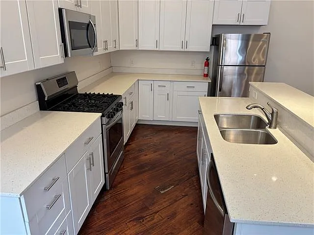 229 N Peters St #302 — Photo 3