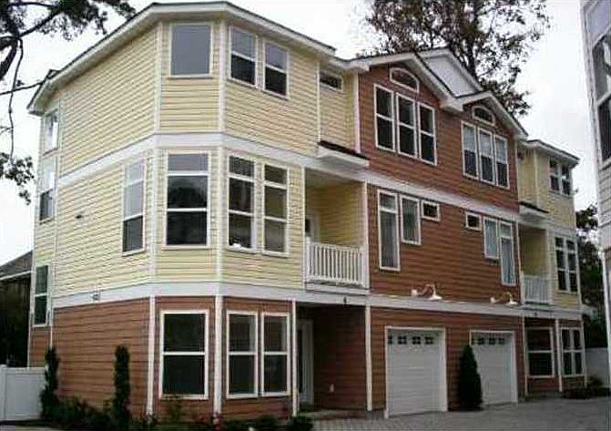 1st image of 4813 Lake Dr #B
