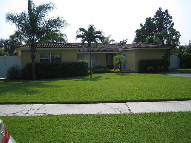large front yard & great landscaping