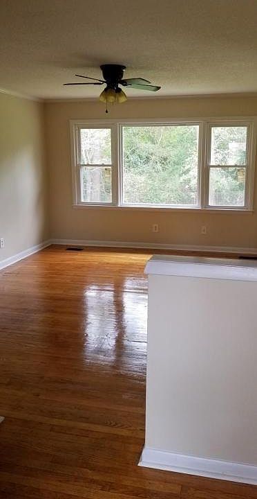 2nd image of 516 Alleghany Rd