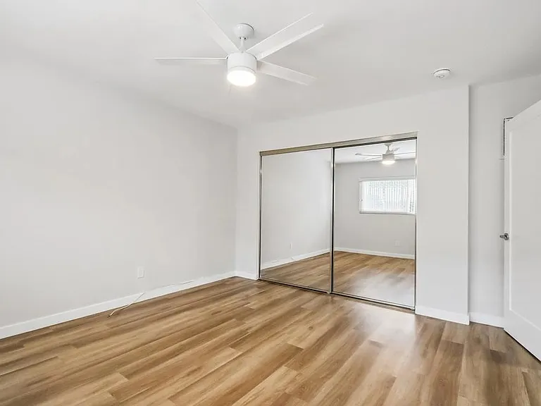 21107 Amie Ave #25 — Photo 30