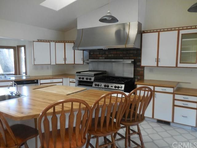 1st image of 449 Dorn Dr