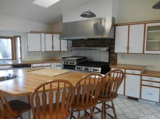 449 Dorn Dr, Crestline, CA 92386