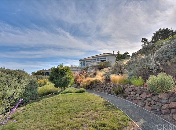 3rd image of 783 Lakemead Way