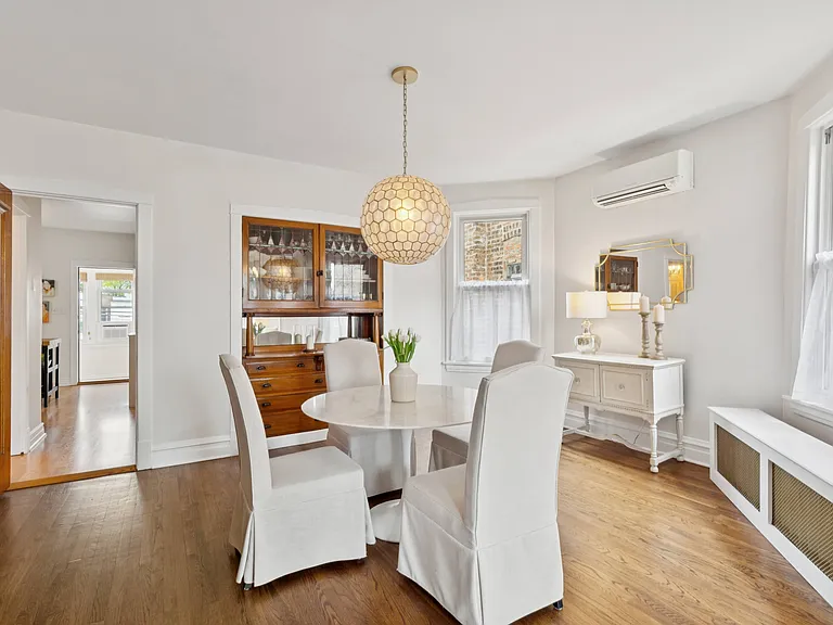 3541 N Oakley Ave #2 — Photo 4