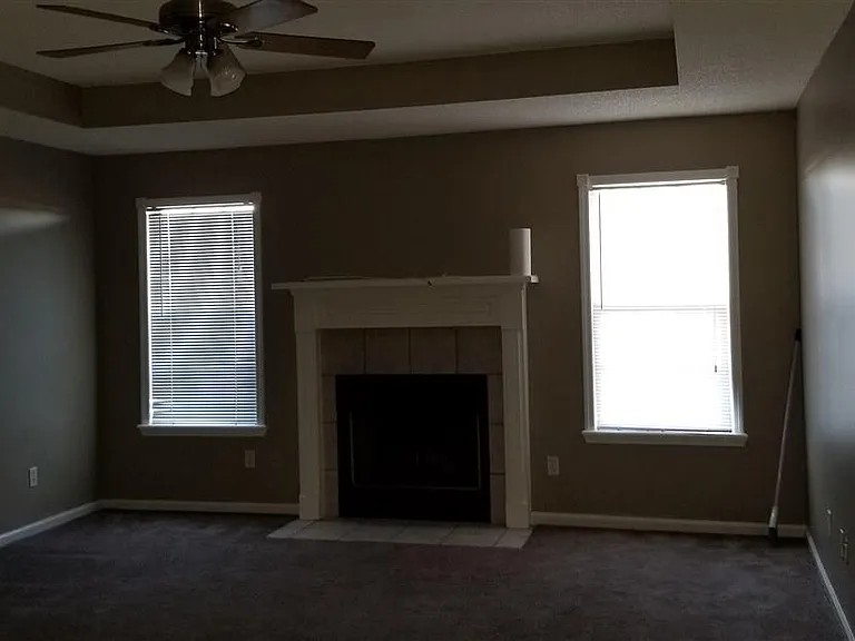 100 Wynfield Ln — Photo 3