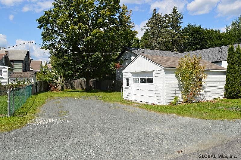 2nd image of 31-33 CHATHAM Street