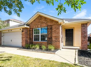 420 Pineview Ln, Fort Worth, TX 76140