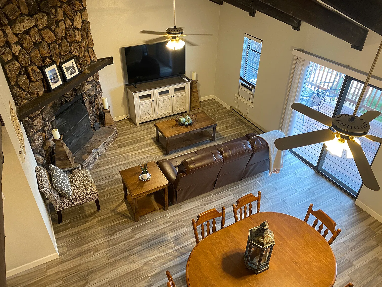 2 bed, 1.5 bath, 1080 sqft, $1,800 — Photo 1