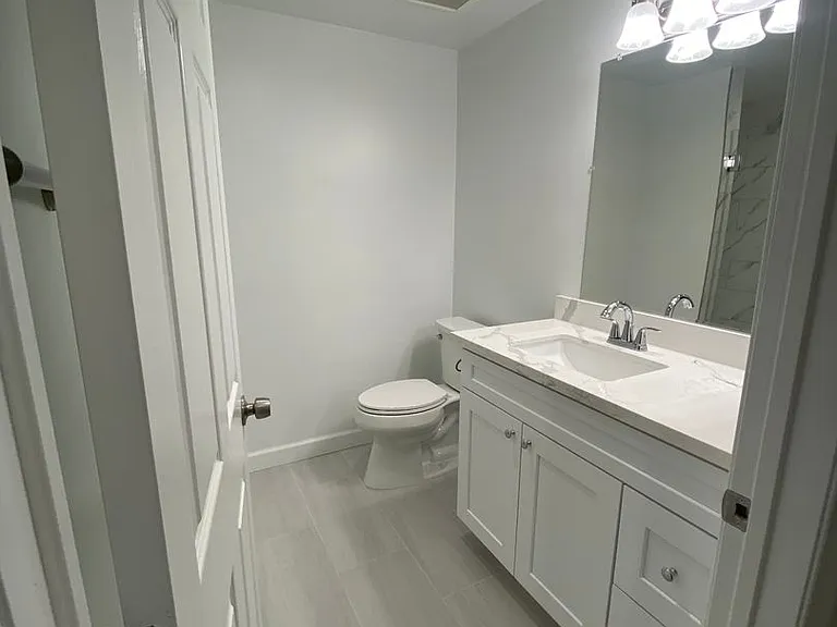 Collins Hacienda — Photo 14