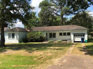 701 N Tinsley St, Angleton, TX 77515