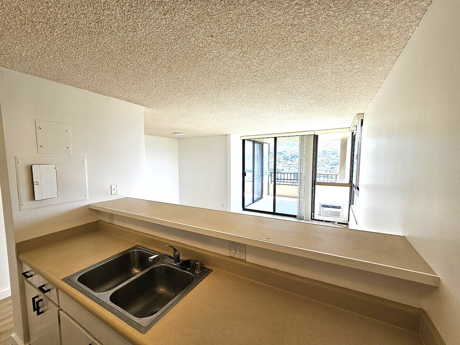 55 S Judd St — Photo 3