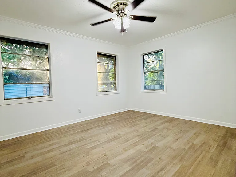 923 California St — Photo 12