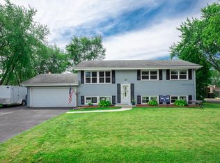 2416 SE Thornwood Dr, Lake Villa, IL 60046