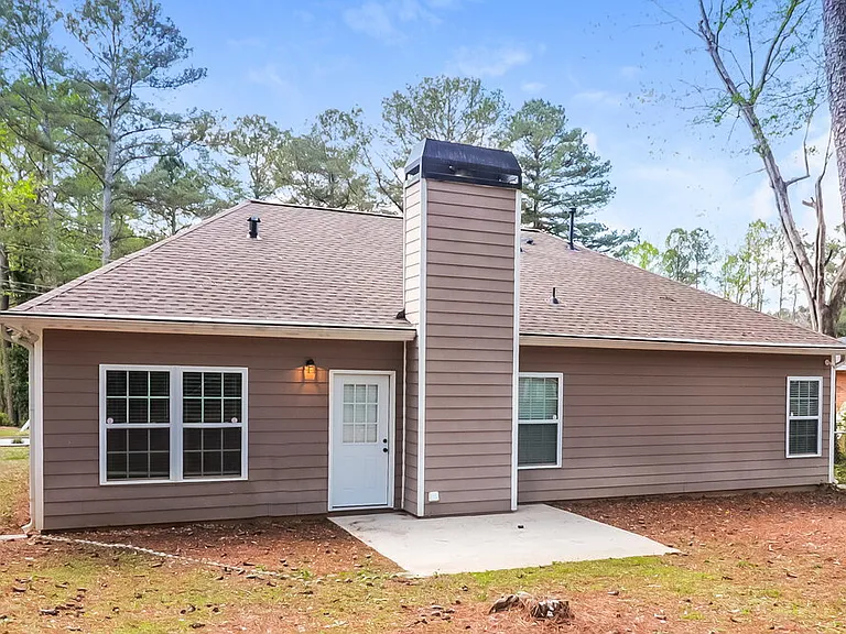 2528 Fairway Cir SW — Photo 16