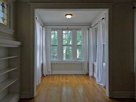 3rd image of 2443 N Sawyer Ave