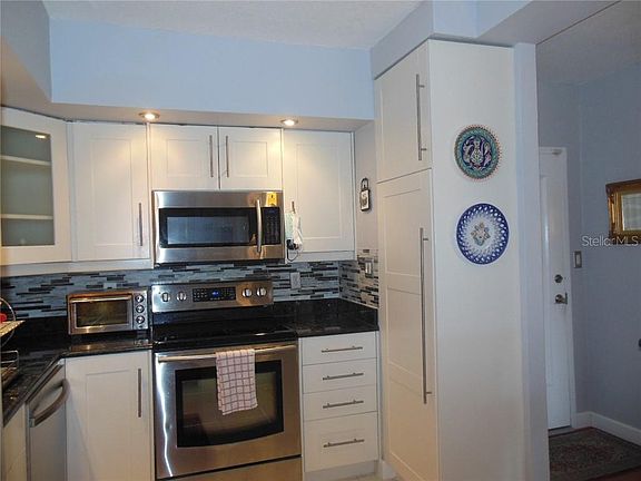 5th image of 30 Turner St APT 202