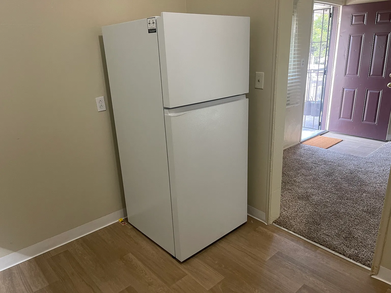 2 bed, 650 sqft, $1,995 — Photo 2