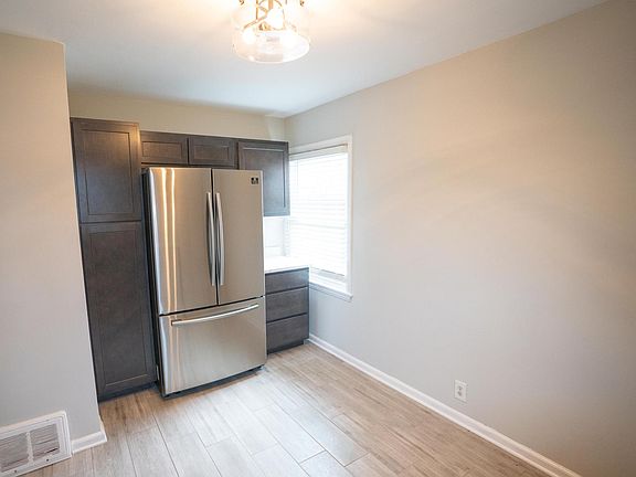 Quartz countertops, all stainless steel appliances, pantry