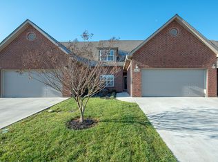 983 Meadow Walk Ln, Lenoir City, TN 37772