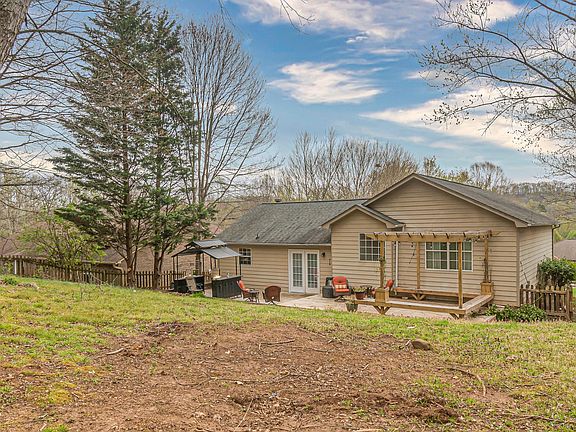 4th image of 4519 Clairson Dr