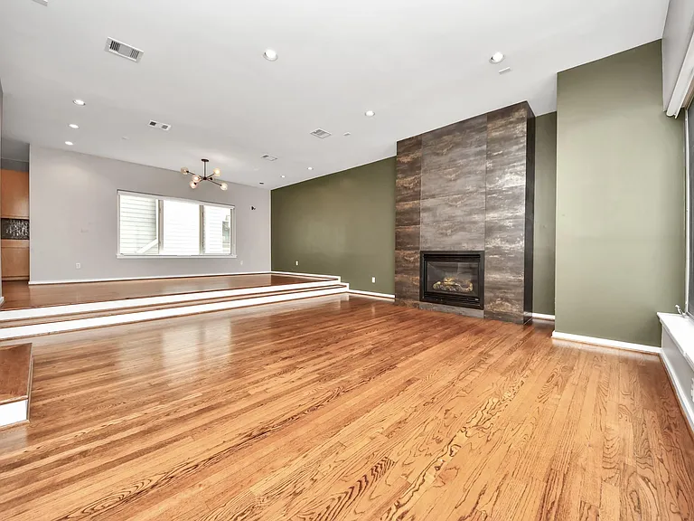 1823 Southmore Blvd — Photo 12