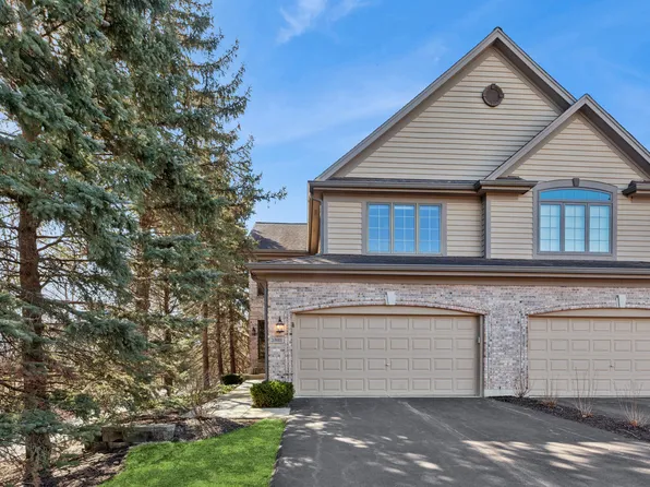 26W011 Klein Creek Dr, Winfield, IL 60190