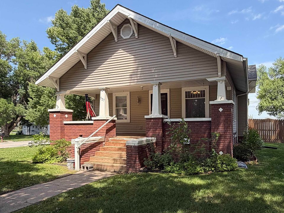 1st image of 527 2nd St