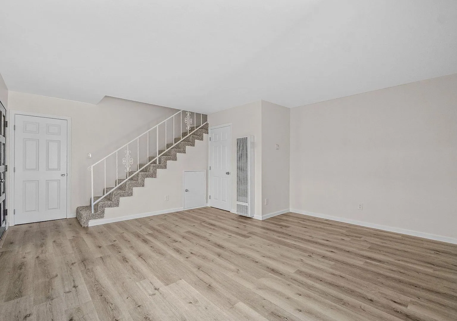 455 Del Mar Ct. — Photo 3