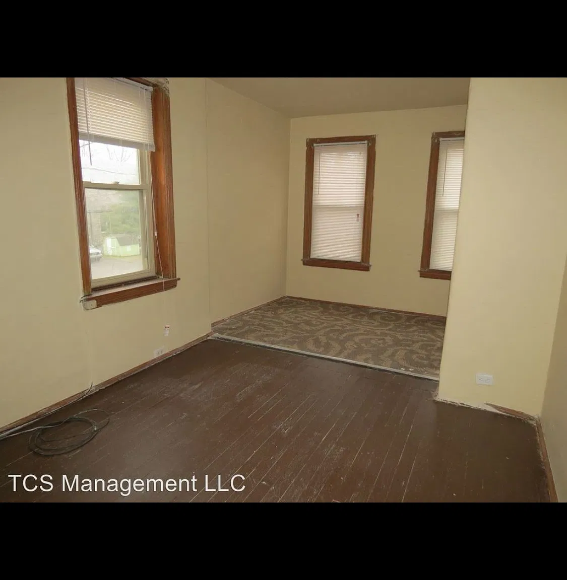 916 W Airy St — Photo 4