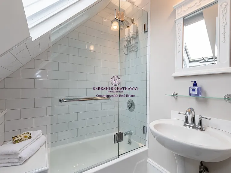 26 Clark St #B — Photo 20