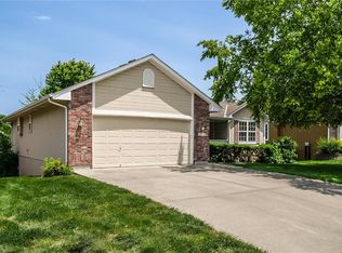 1919 Prairie Grass Dr, Raymore, MO 64083