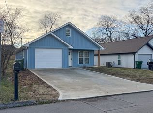 805 Front St, Maryville, TN 37804