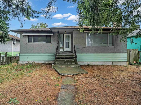 2975 E 41st Ave, Vancouver, BC V5R 2X7