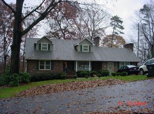 129 Bon Aire Rd, Elkin, NC 28621