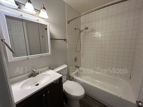 5th image of 3345 E Linwood Dr