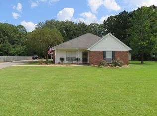 107 Sunset Dr, Forest, MS 39074